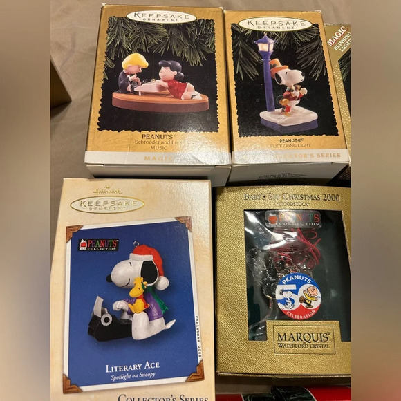 16 Hallmark Snoopy & The Peanuts Gang Christmas Ornaments - Picture 4 of 10